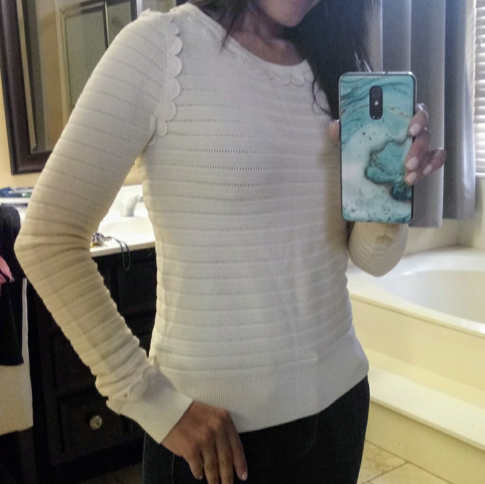Ann Taylor Fitter scalloped Sweater.